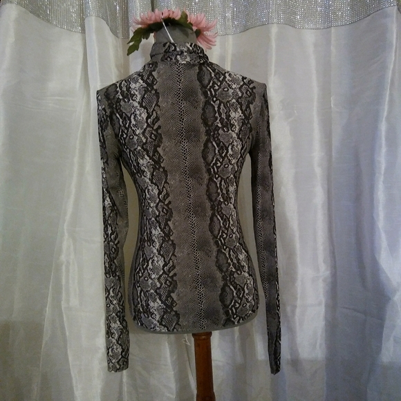 New Snakeskin Print Turtleneck - Picture 4 of 9
